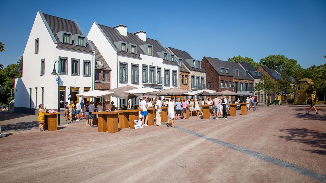 ExteriorSummer ExteriorSummer